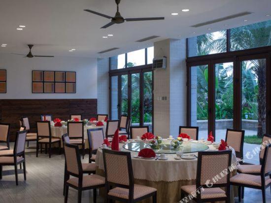 Aloha Oceanfront Suite Resort Lingshui  Exterior foto