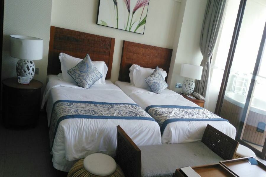 Aloha Oceanfront Suite Resort Lingshui  Exterior foto